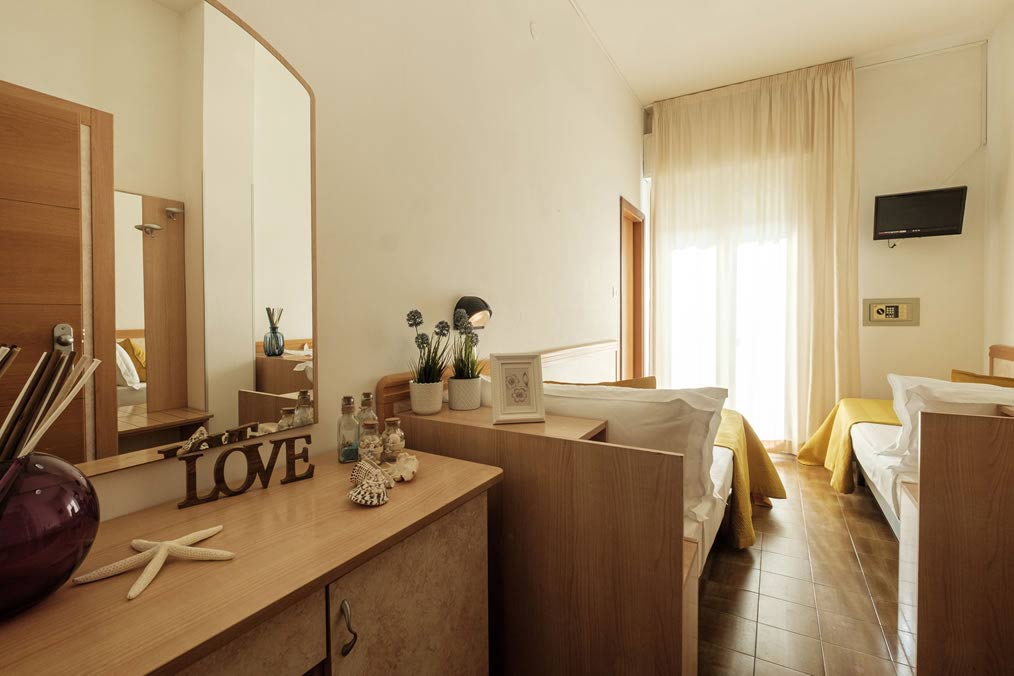 hoteloceanic en rooms-hotel-rimini-bellariva 017
